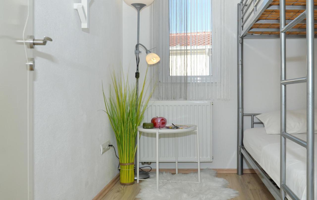 Copacabana Beach Apartments Trogir Exterior foto